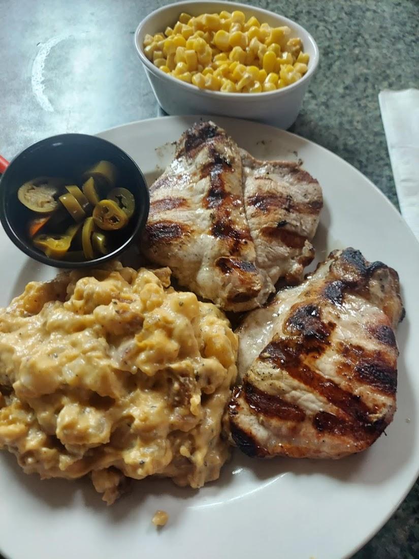 Alona’s Alibi Bar & Grill